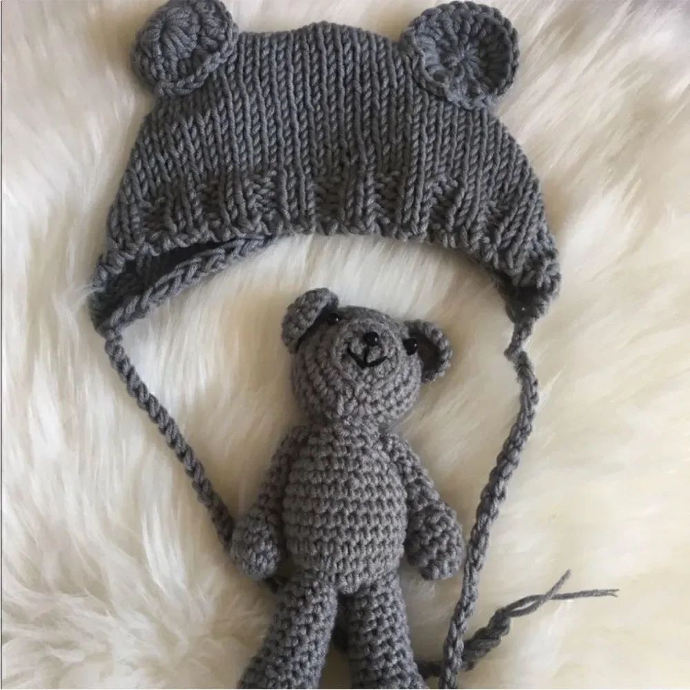 NEW 🐻 Beanie With Bear 🎀 - Picture 4 of 6